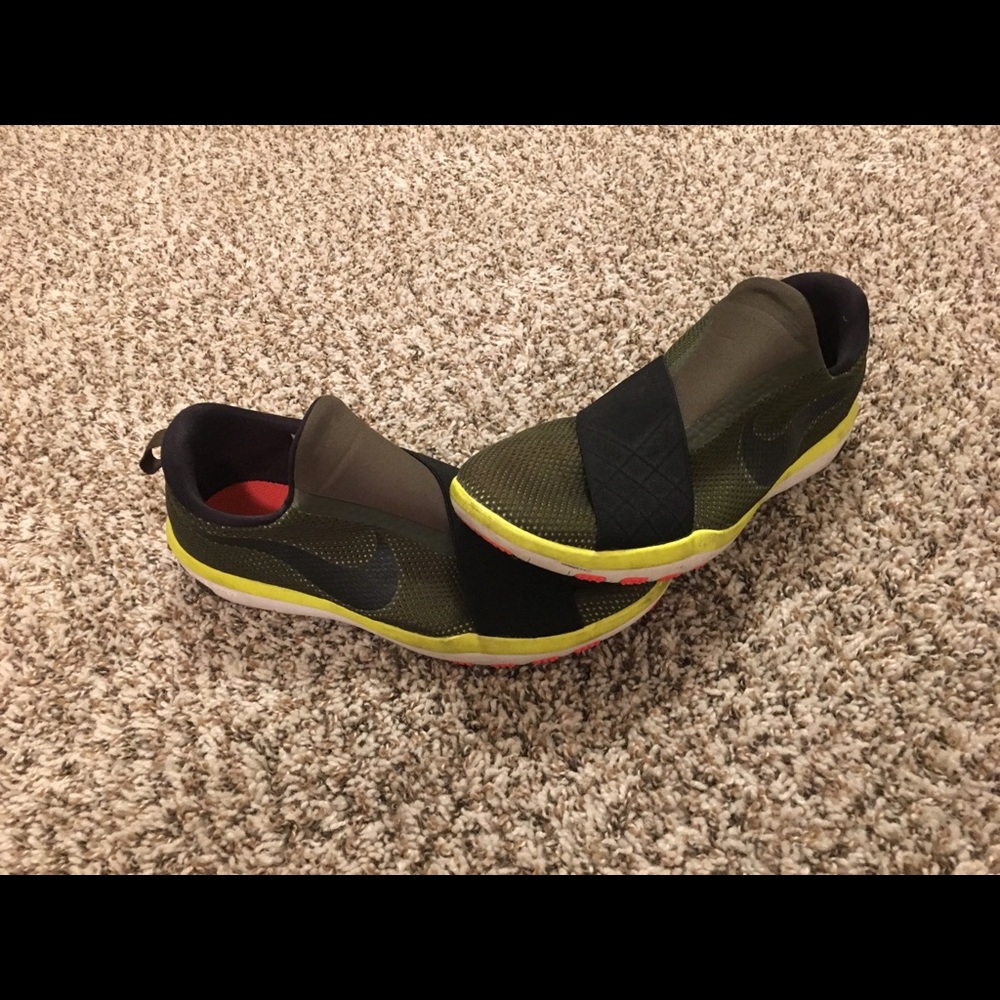 Nike Tennis Shoes.